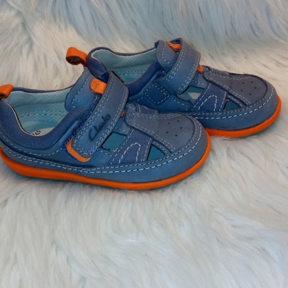 CLARKS SANDALS